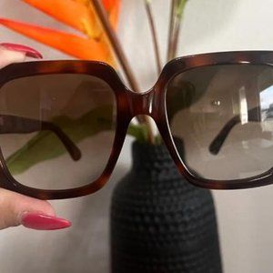 Gucci sunglasses GG 0418S-003